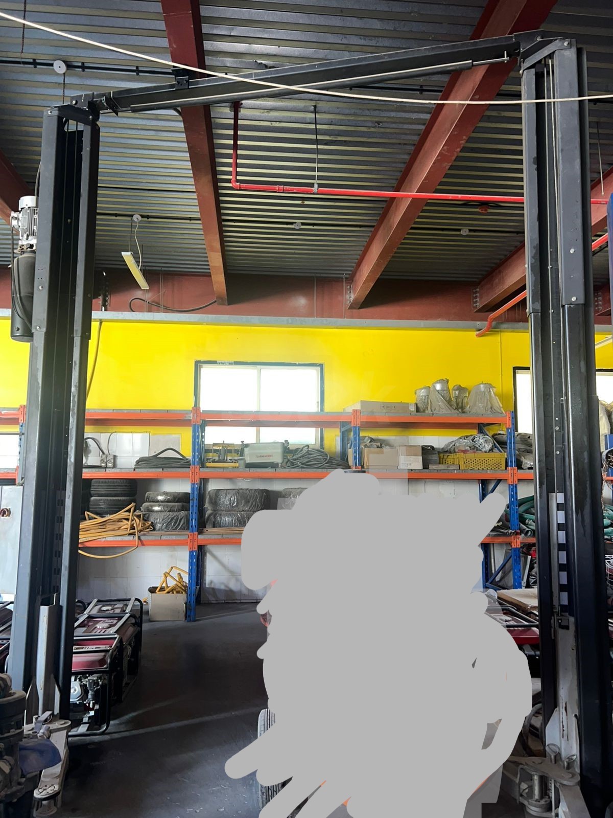 2-Post Vehicle Lift – 4 Ton Capacity
